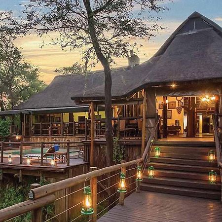Madikwe River Lodge By Dream Resorts マディクウェ野生保護区 エクステリア 写真