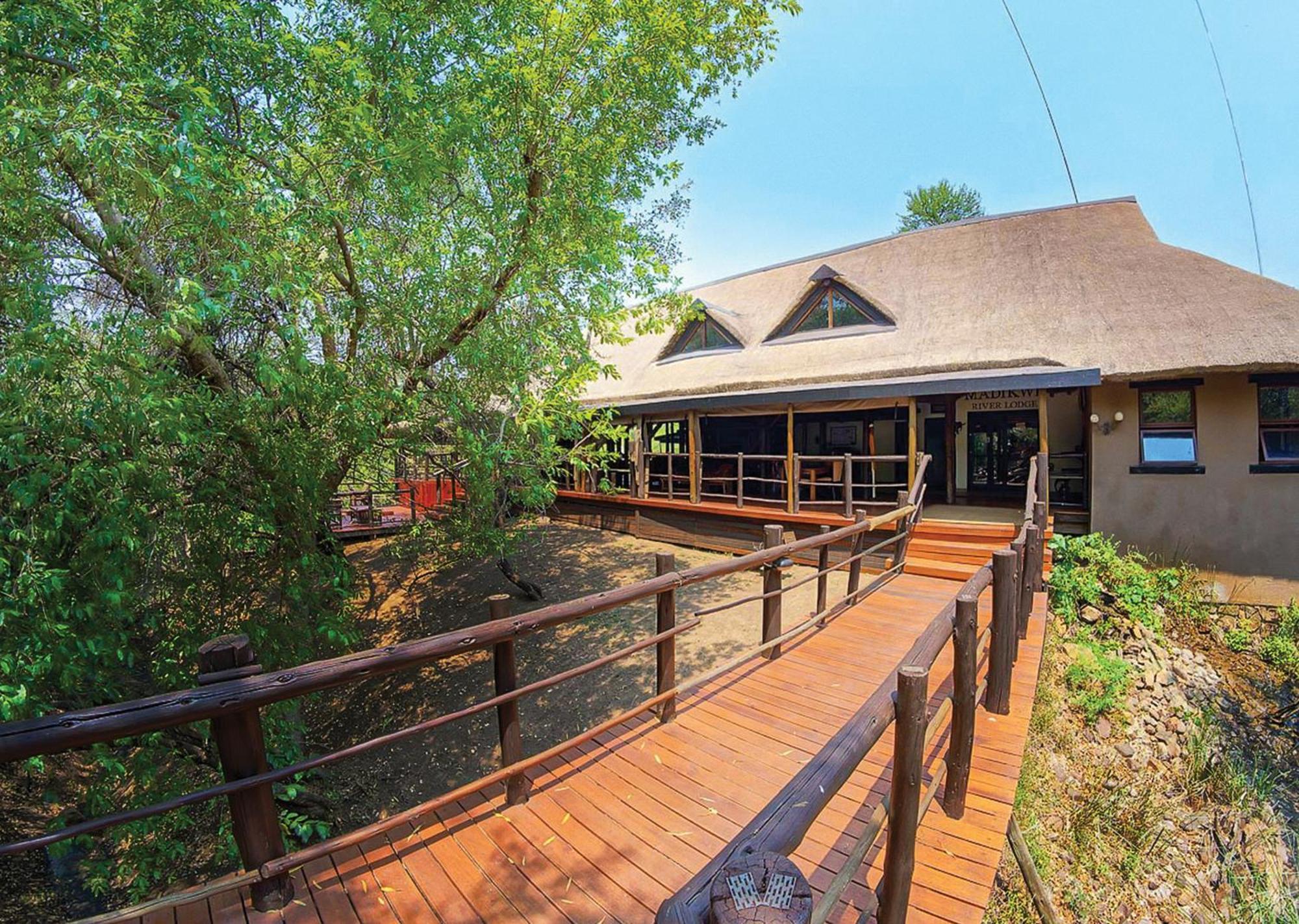 Madikwe River Lodge By Dream Resorts マディクウェ野生保護区 エクステリア 写真